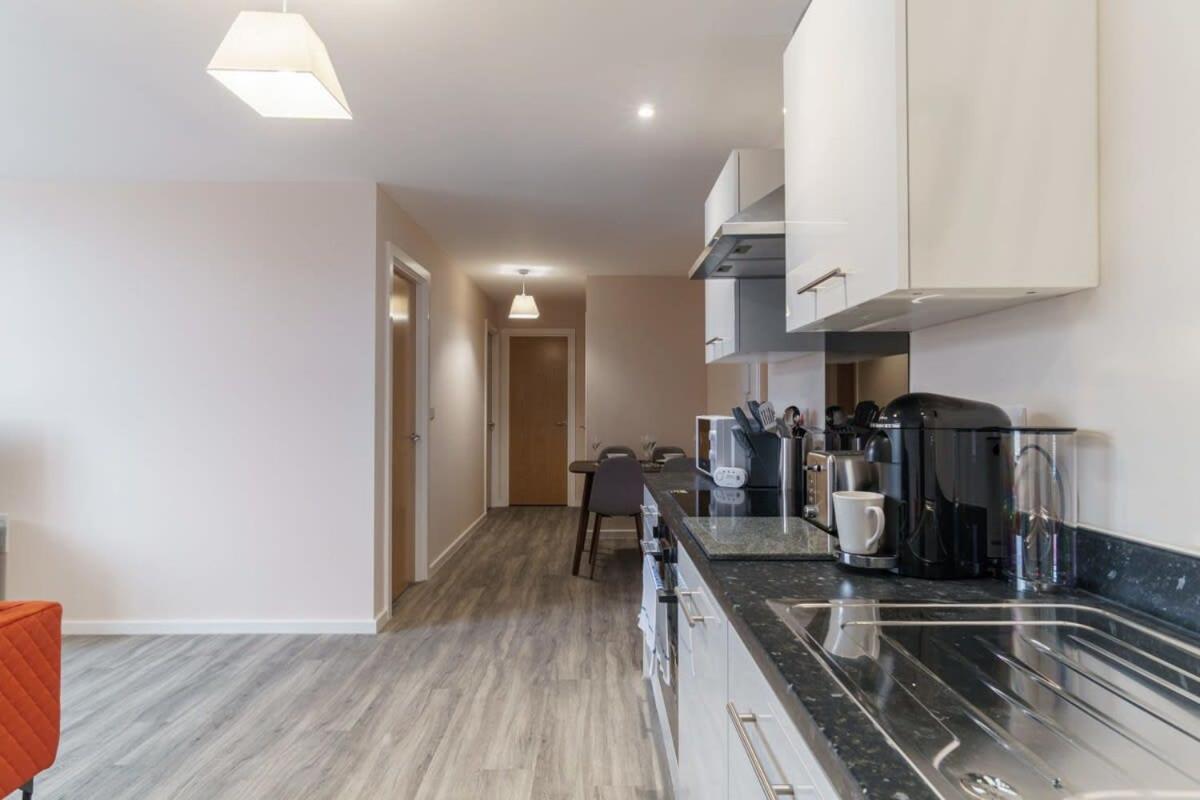 Bright 2 Bed Apartment Manchester - Sleeps 4 Exterior foto