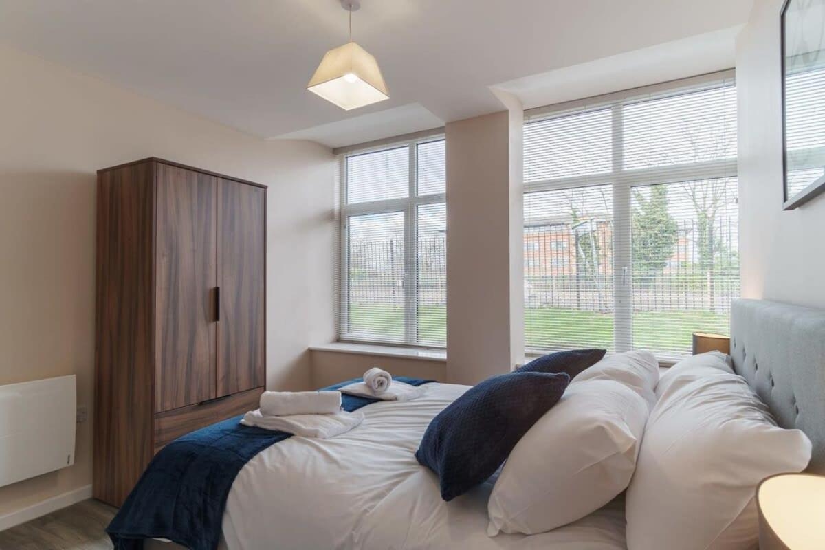 Bright 2 Bed Apartment Manchester - Sleeps 4 Exterior foto
